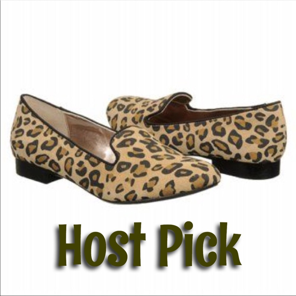 NWOT Steve Madden Leather Flats